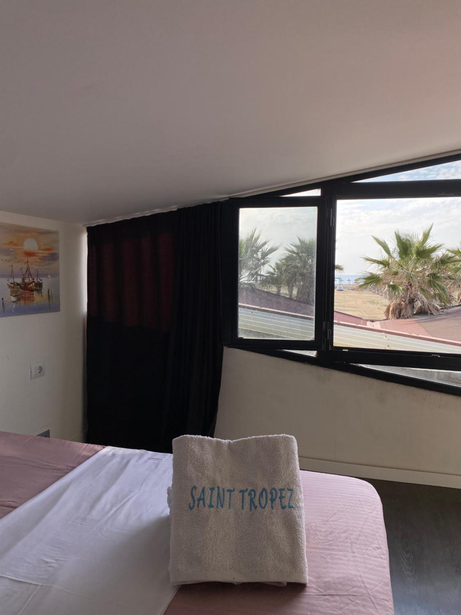 Saint Tropez Durres Hotel Bisht Kamez Eksteriør billede