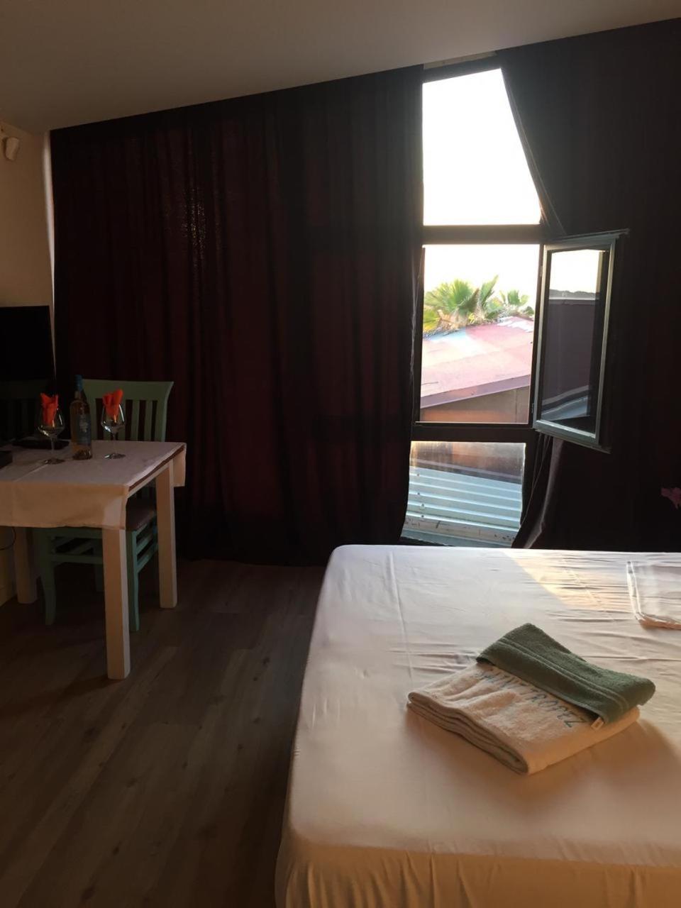Saint Tropez Durres Hotel Bisht Kamez Eksteriør billede