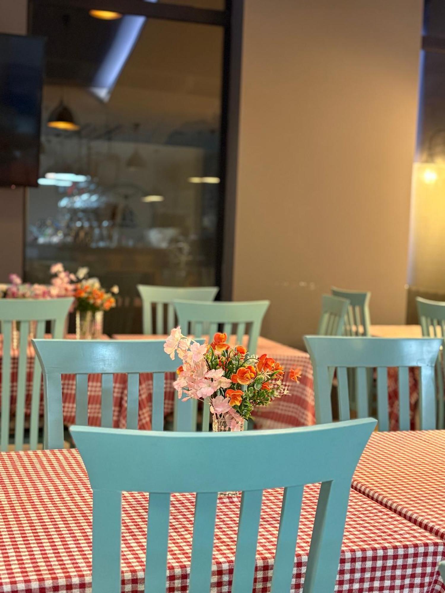 Saint Tropez Durres Hotel Bisht Kamez Eksteriør billede