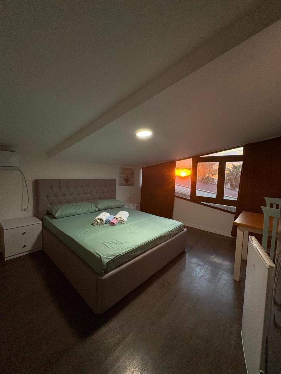 Saint Tropez Durres Hotel Bisht Kamez Eksteriør billede